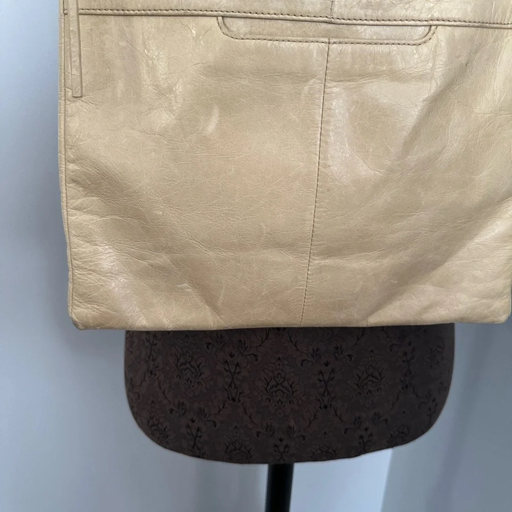 HOBO‎ Elegant gold Leather Shoulder Bag gold shoulder strap
